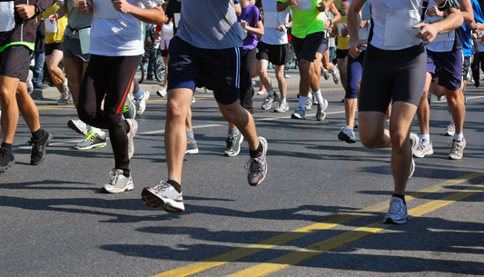 Anti-See-Through vs. Sweat-Camouflage: Are you getting both in one pair of tights?